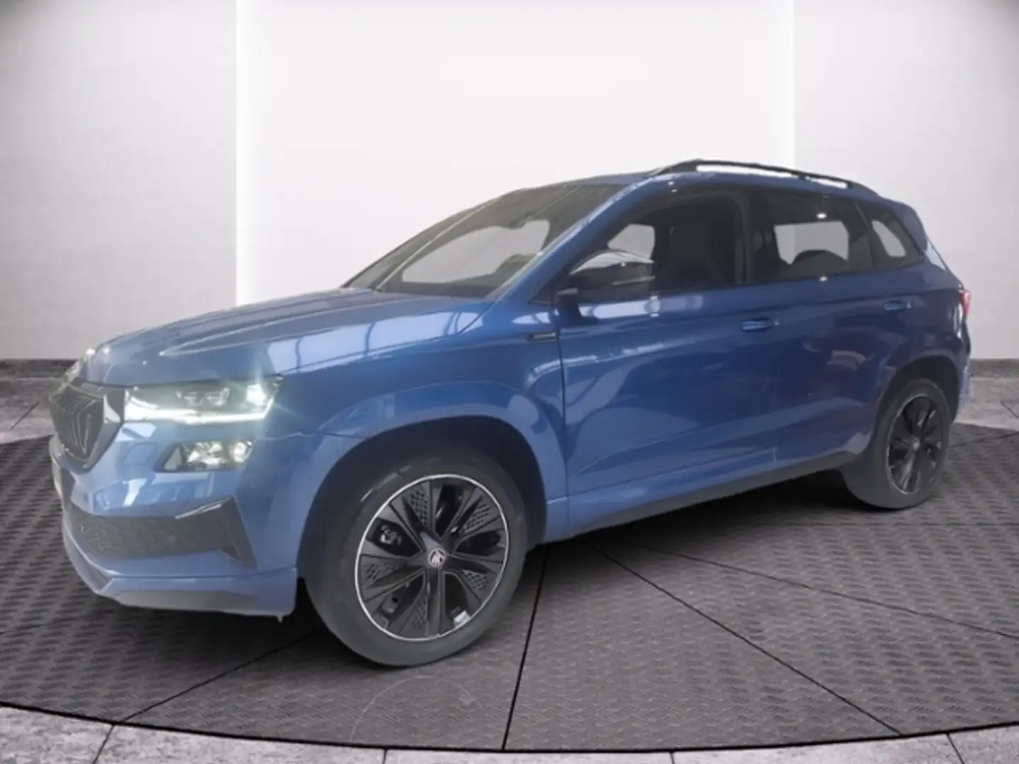 Skoda Karoq 1.5 TSI DSG Sportline LED MATRIX Blau - 2