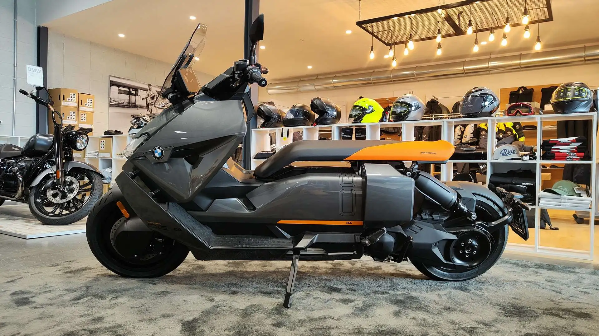 BMW CE 04 Gri - 1