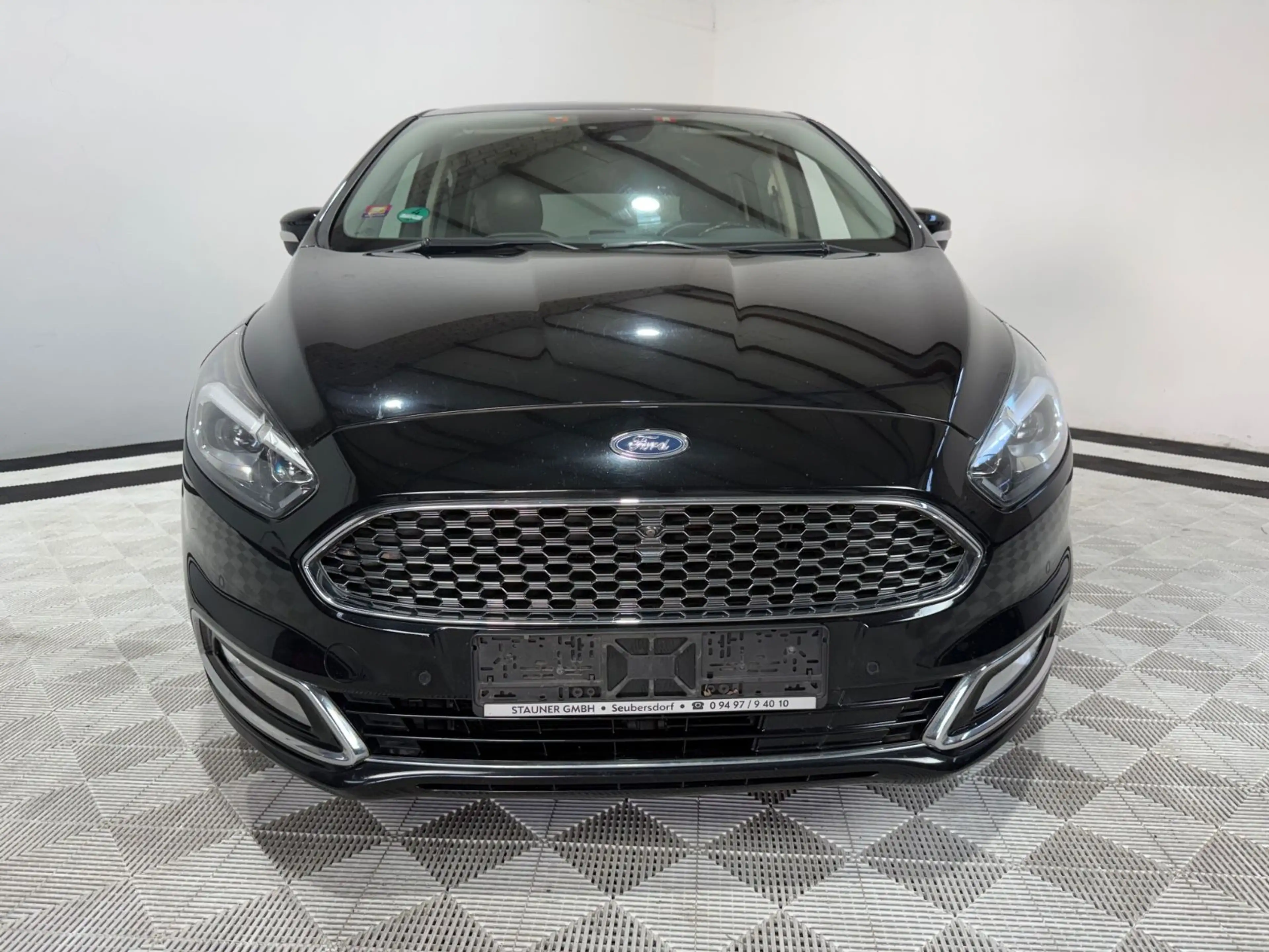 Ford S-Max 2,0 Vignale Auto°Pano°Leder°AHK°7 Sitzer — photo 3
