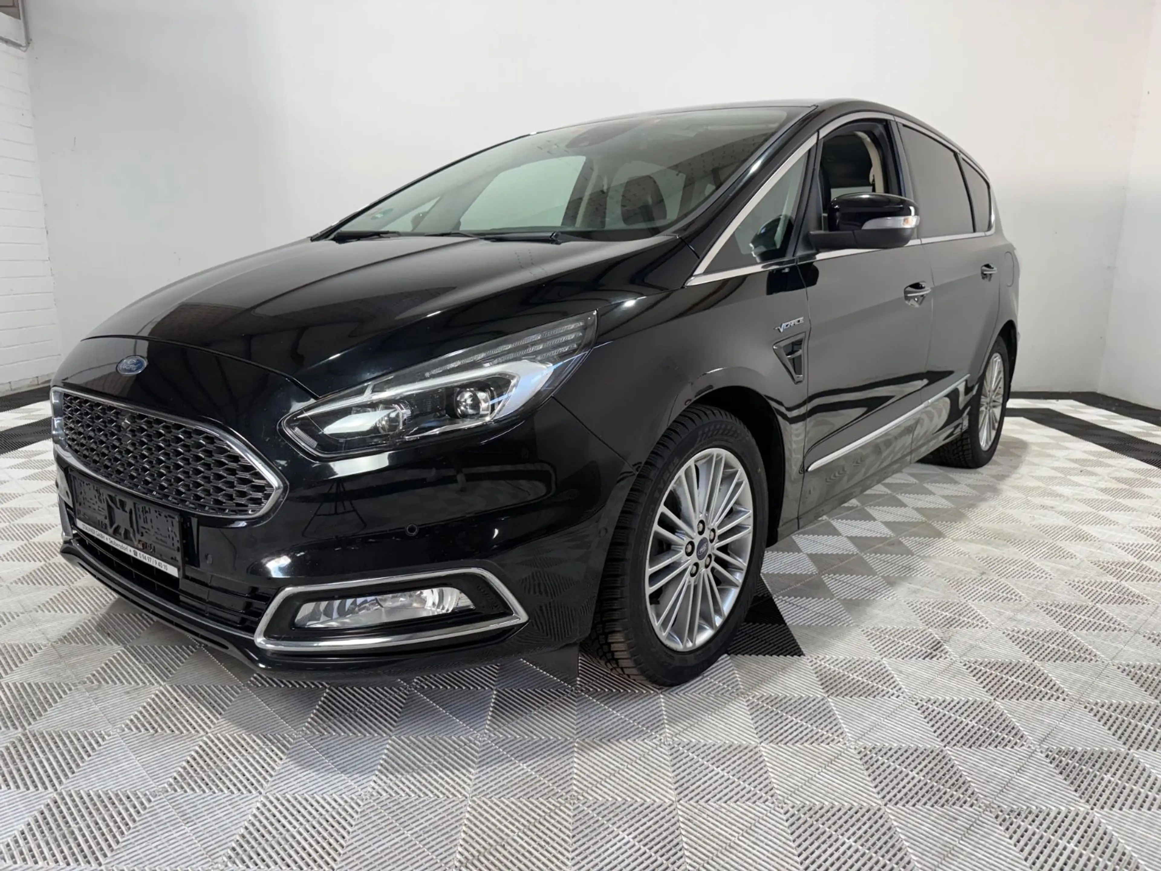 Ford S-Max 2,0 Vignale Auto°Pano°Leder°AHK°7 Sitzer