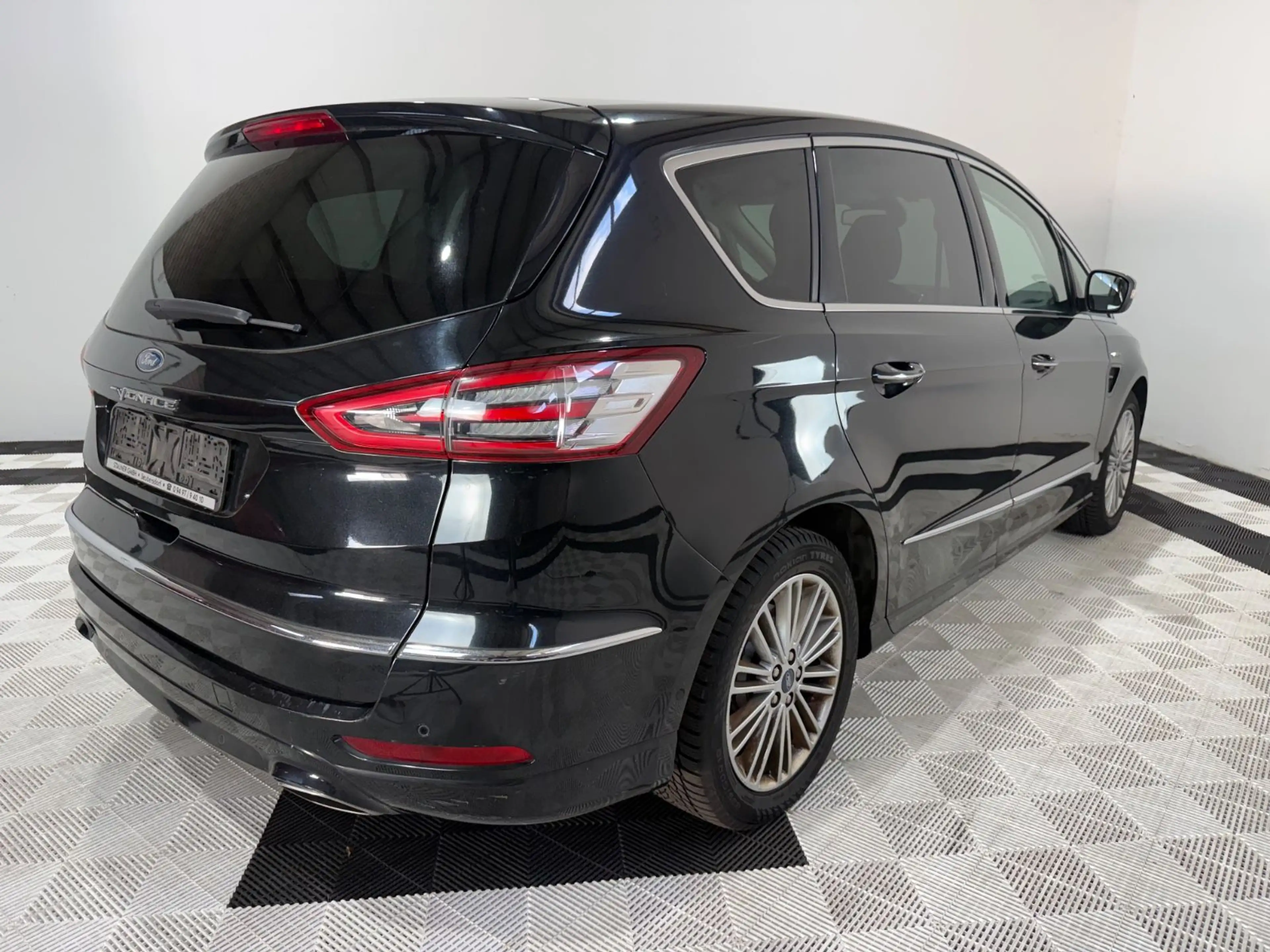 Ford S-Max 2,0 Vignale Auto°Pano°Leder°AHK°7 Sitzer — photo 7