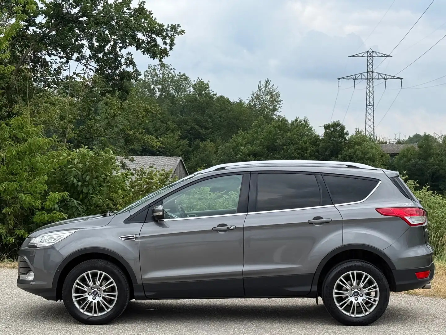 Ford Kuga Titanium - Sehr gepflegt - Finanzierung - 4WD - 2