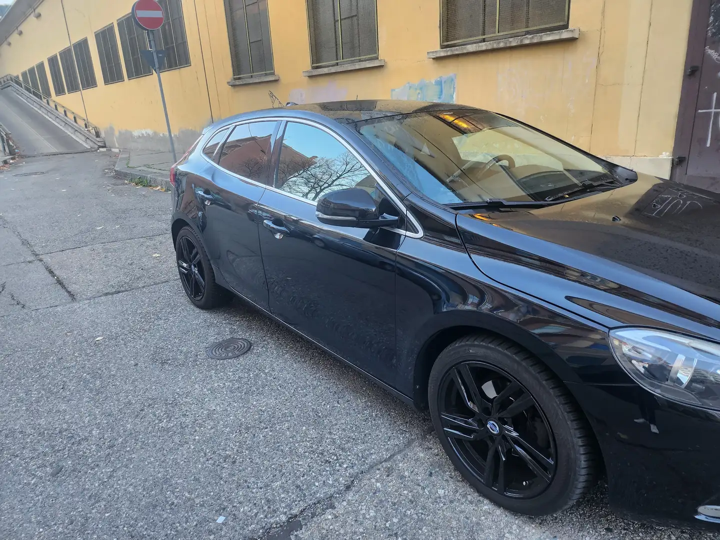 Volvo V40 Cross Country Negru - 1