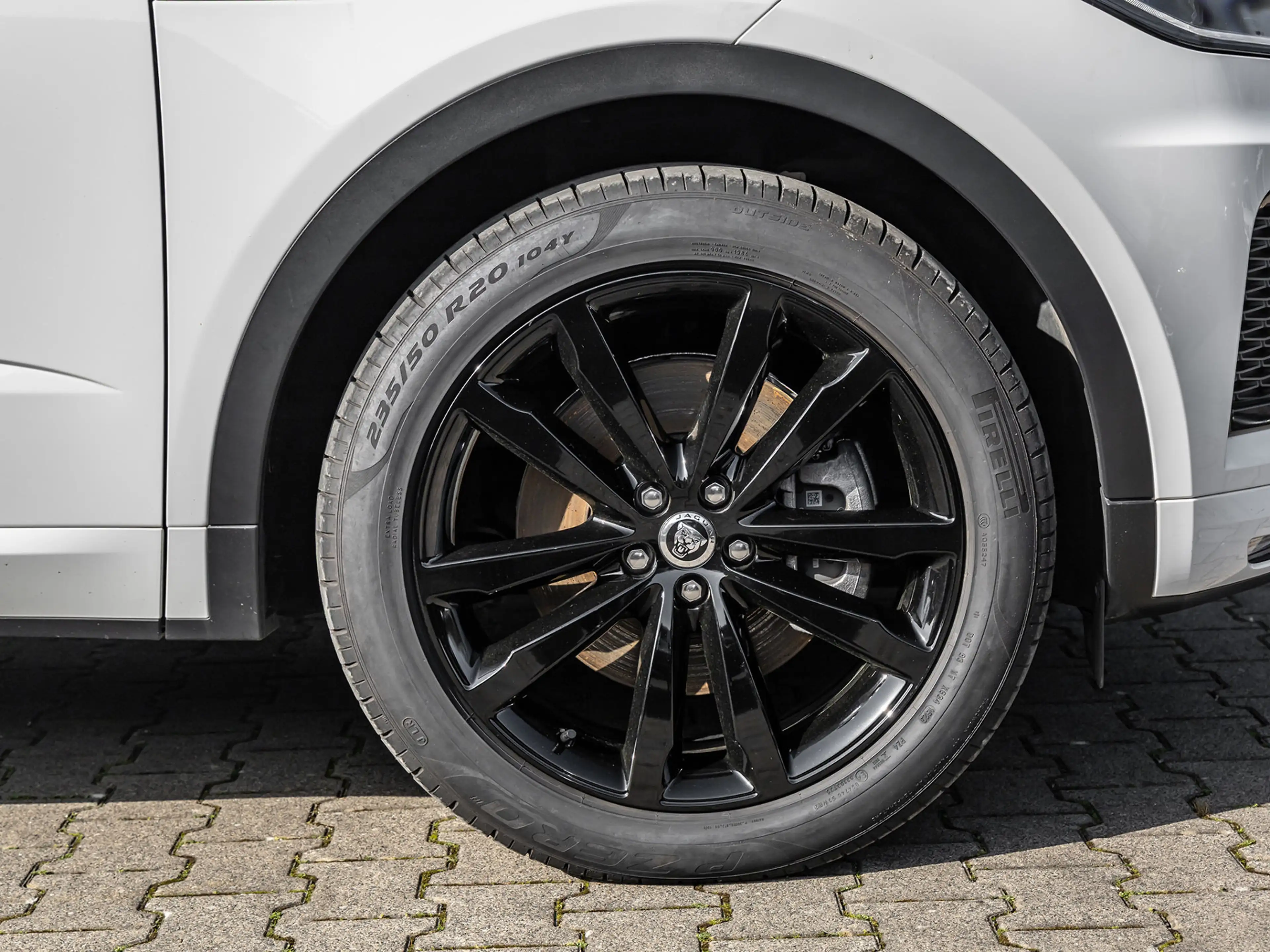 Jaguar E-Pace D200 AWD R-Dyn SE Black Pack NAVI PDC ACC — photo 10