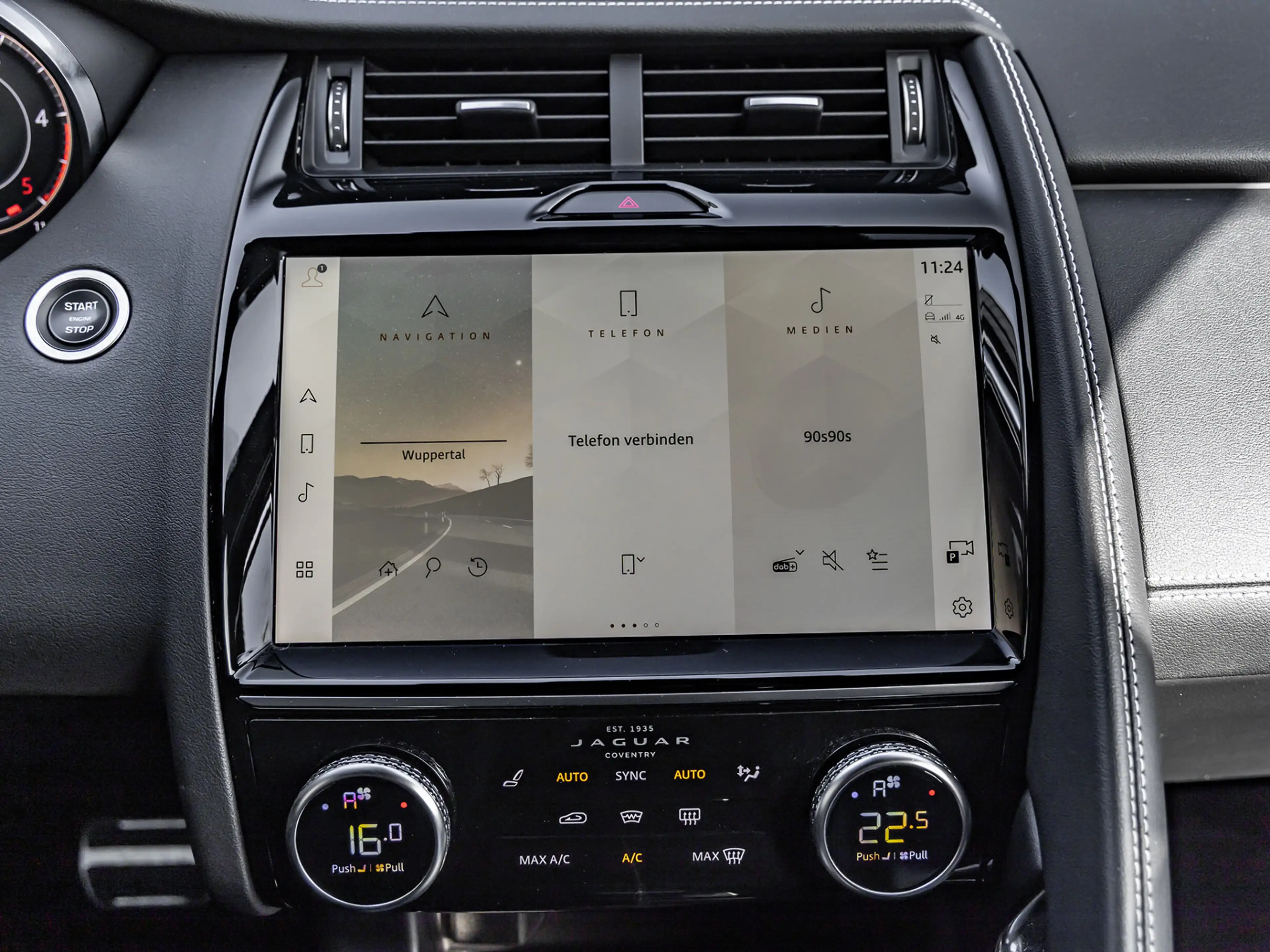 Jaguar E-Pace D200 AWD R-Dyn SE Black Pack NAVI PDC ACC — photo 14