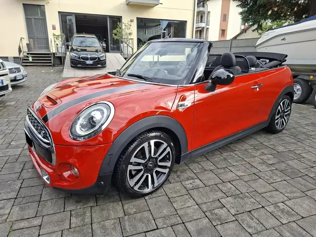 MINI Cooper S Cabrio Mini IV F57 Cabrio 2.0 Hype auto LED NAVI XL CAMER