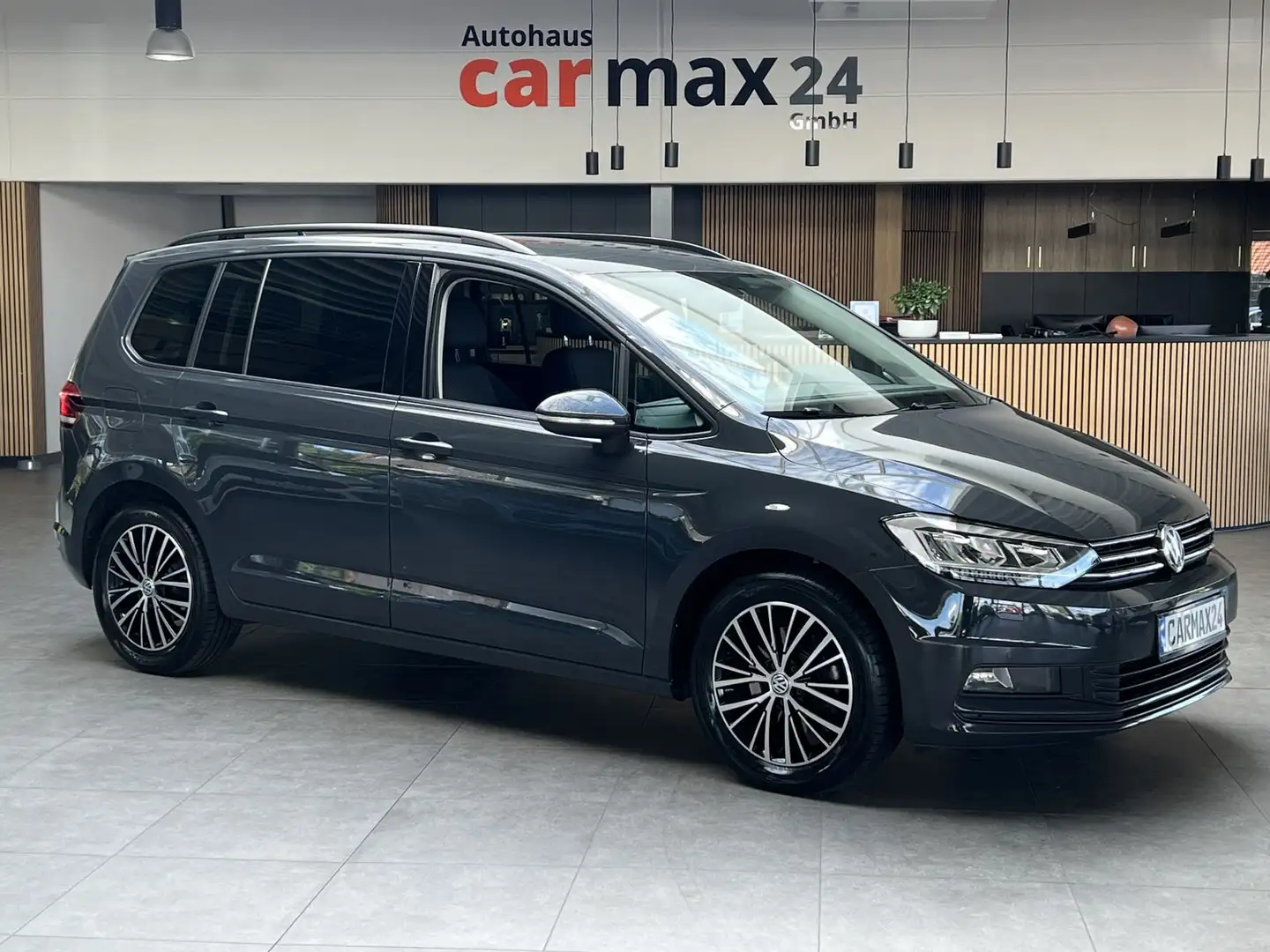Volkswagen Touran 2.0TDI Comfortline DSG App Connect SHZ Grijs - 1
