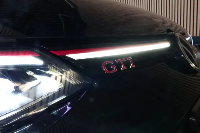 Volkswagen Golf view 29