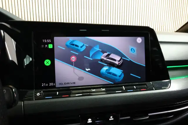 Volkswagen Golf view 21