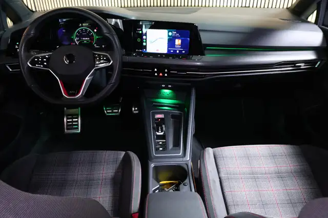 Volkswagen Golf view 2