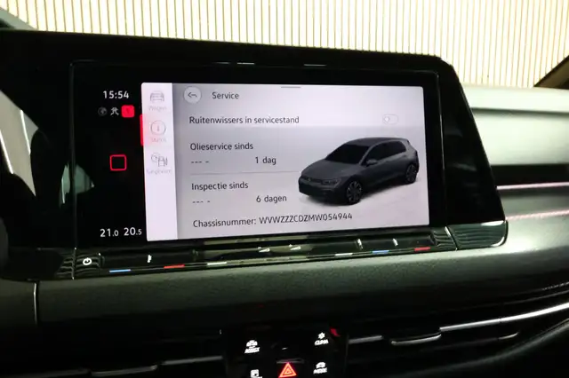 Volkswagen Golf view 20