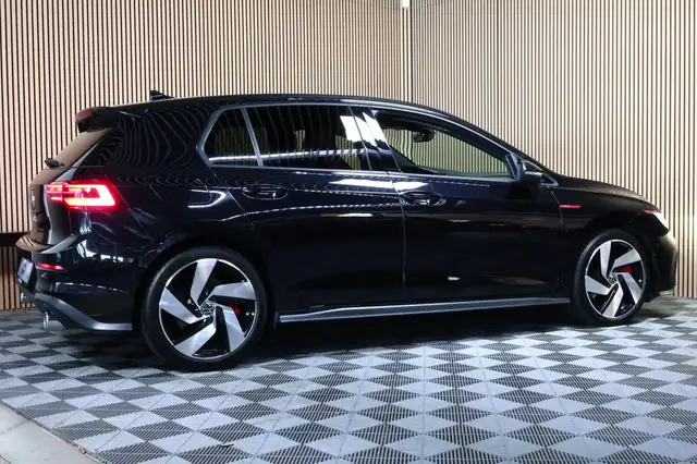 Volkswagen Golf view 6
