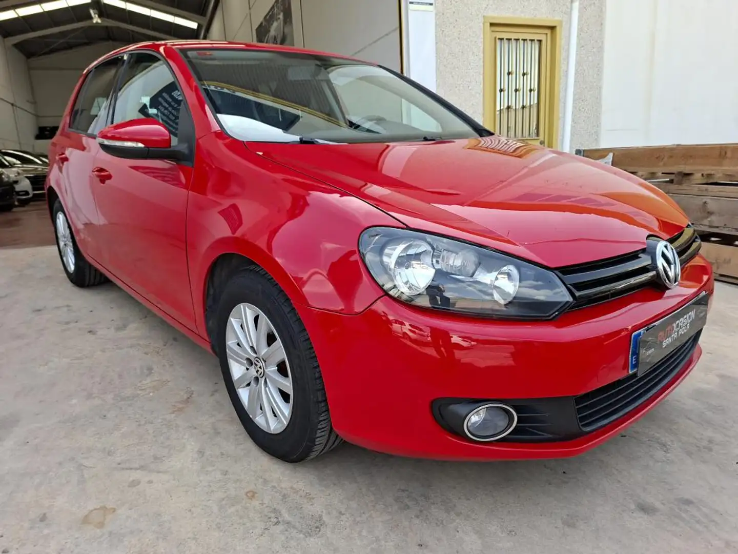 Volkswagen Golf 1.6TDI CR Advance 105 Rojo - 2