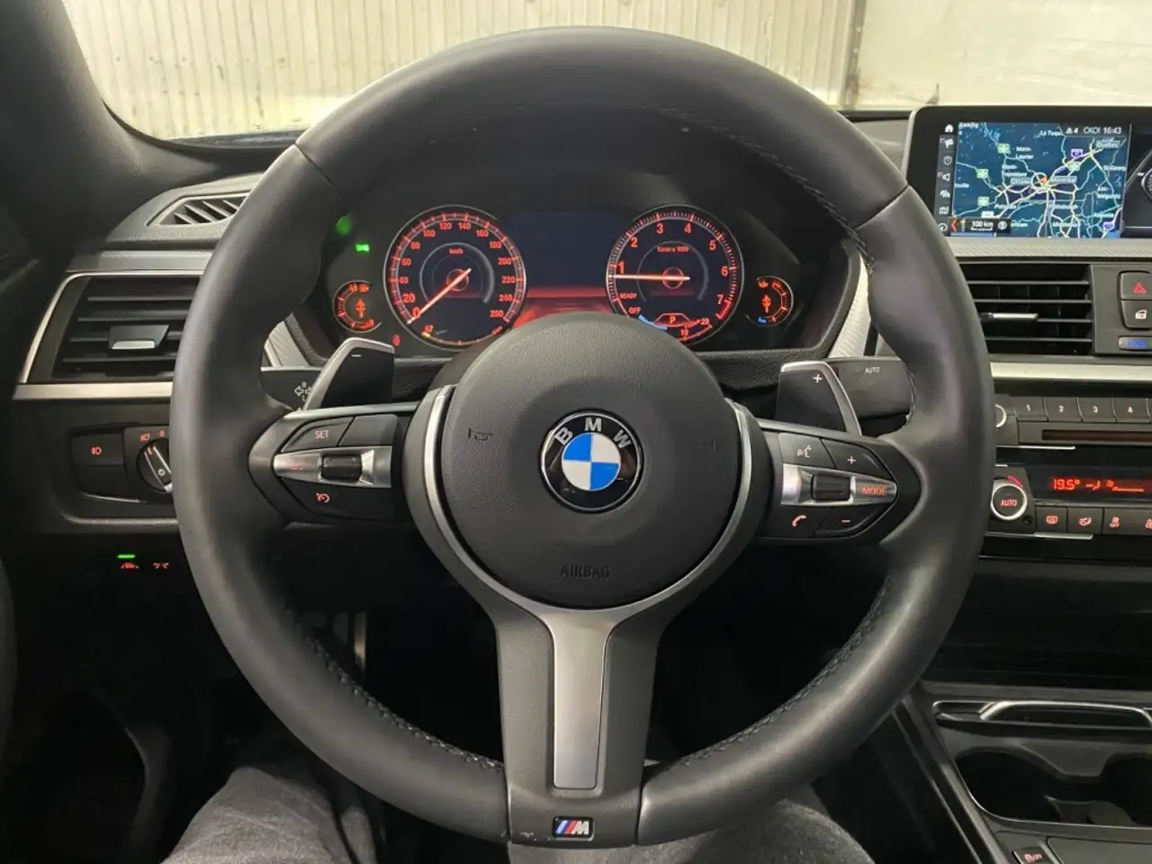 BMW 4 Series снимка BMW 4 Series