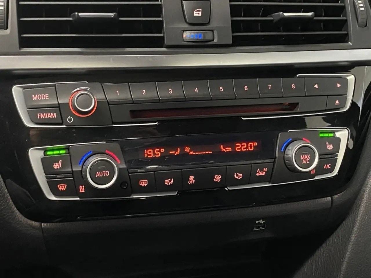 BMW 4 Series снимка BMW 4 Series