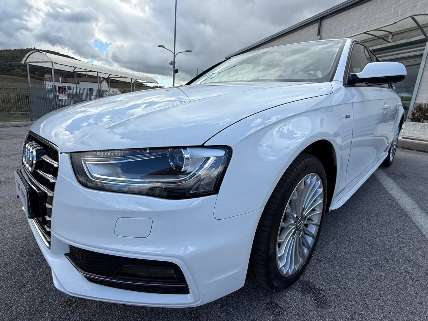 Audi A4 A4 Berlina 2.0 tdi SLine Exterior 150cv E6 Bianco - 1