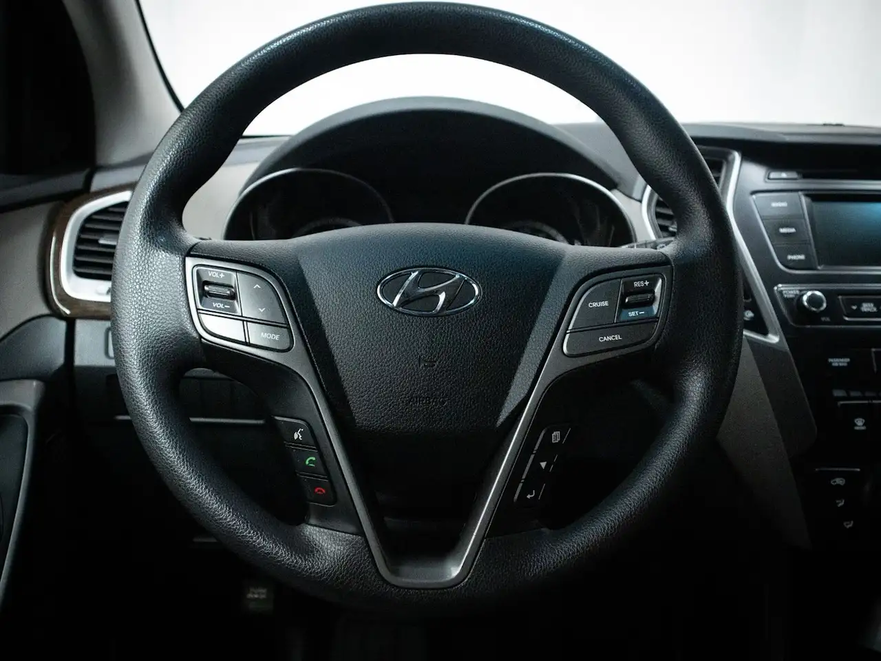 Hyundai SANTA FE снимка Hyundai SANTA FE