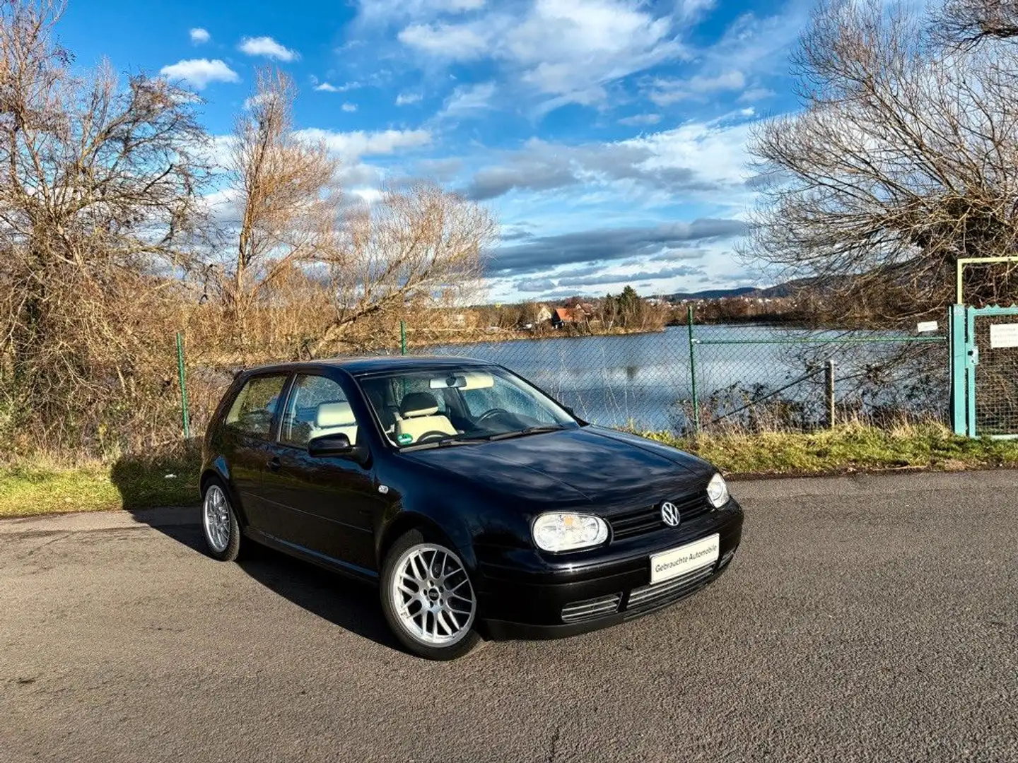 Volkswagen Golf 4 Klima BBS Fahrwerk TÜV neu Schwarz - 1