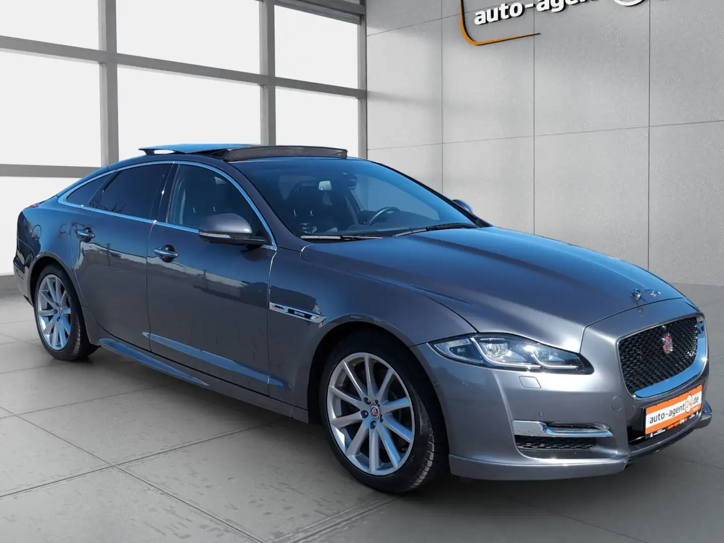 Jaguar XJ 3.0 V6 AWD R-Sport/2Hd/Pano/360/Sitzlüft./DAB Grau - 1
