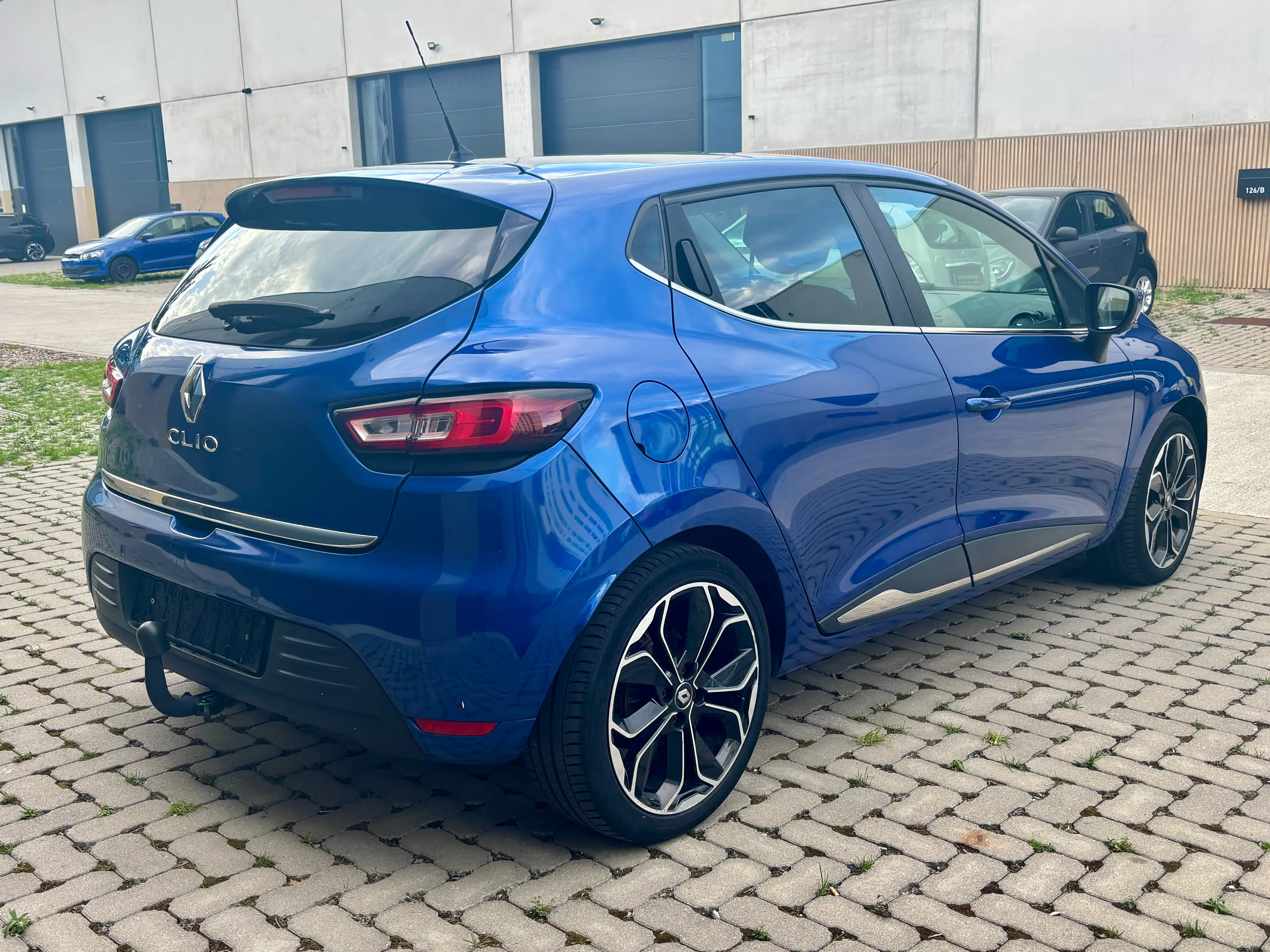 Renault Clio Clio 0.9 TCe Energy Bose Edition Cuir Clim GPS Pano LED — photo 4