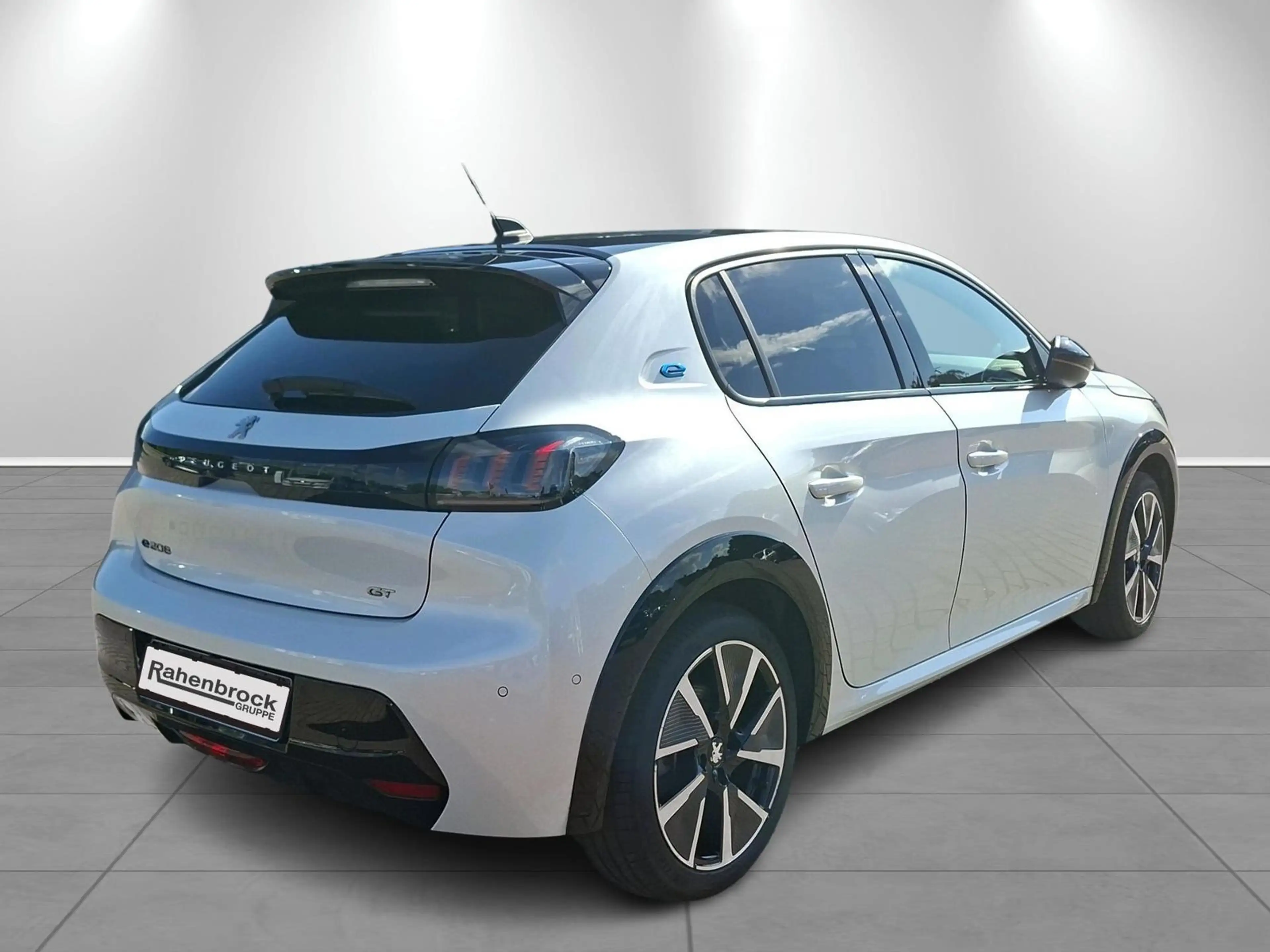 Peugeot e-208 GT Elektromotor 136 SHZ — photo 4