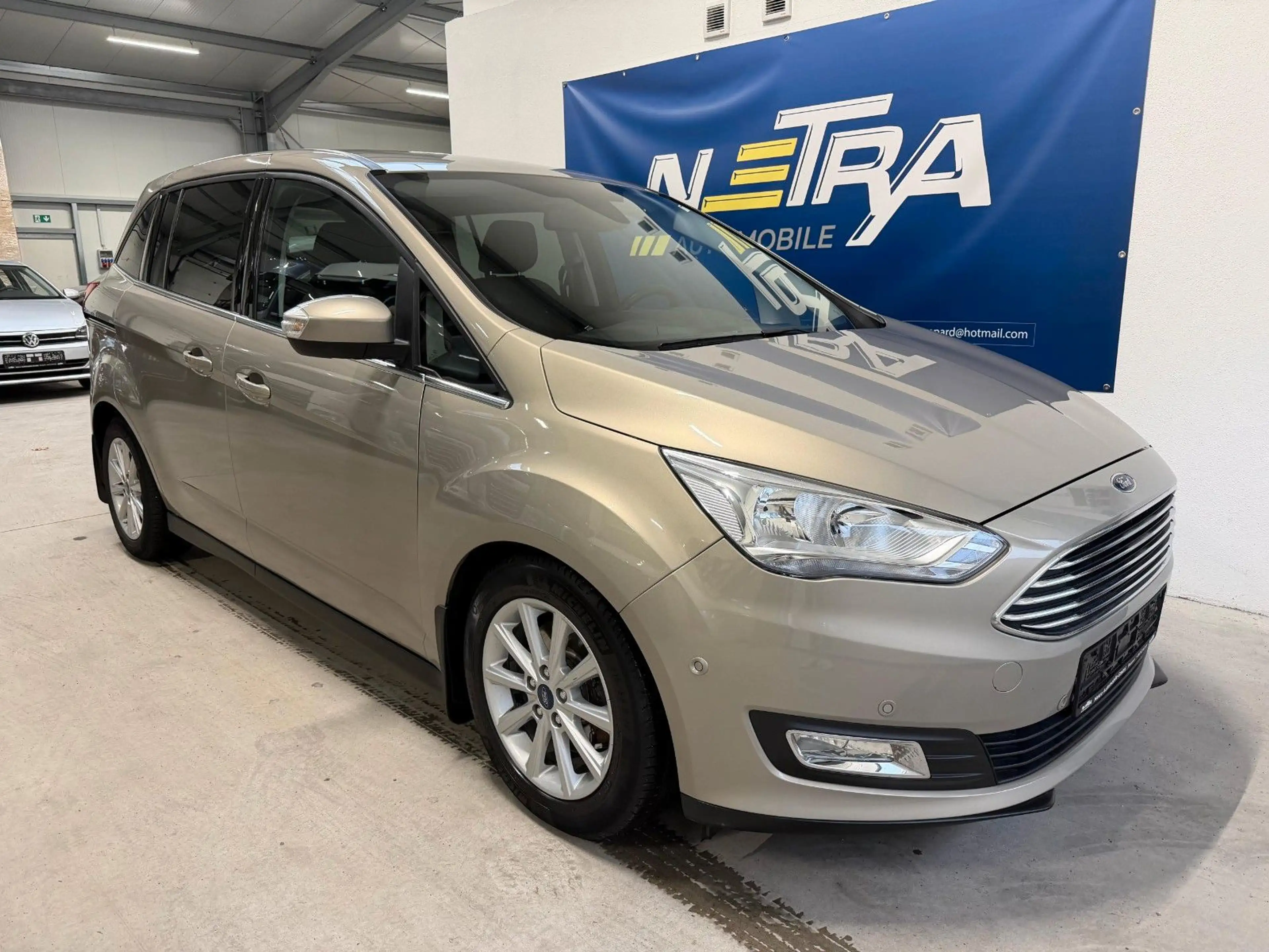 Ford Grand C-Max Grand C-MAX Titanium*KEYLESS*NAVI*AHK* — photo 2