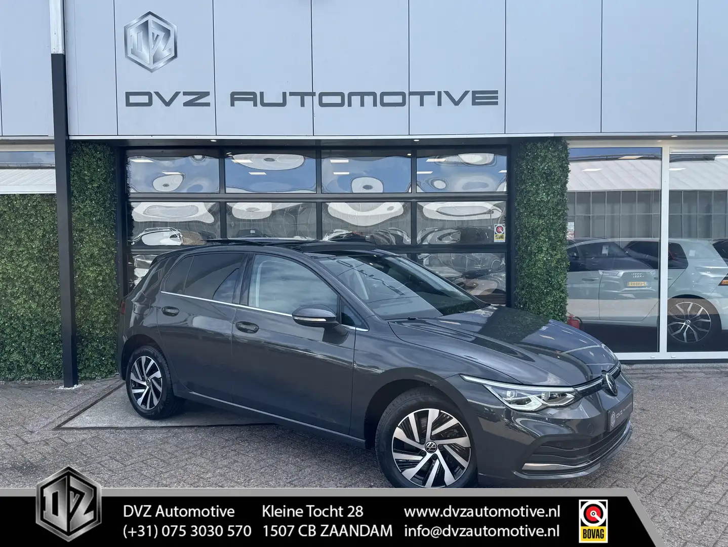 Volkswagen Golf 8 1.4 eHybrid 204PK Style | Pano | Memory | IQ-Lig Grijs - 1