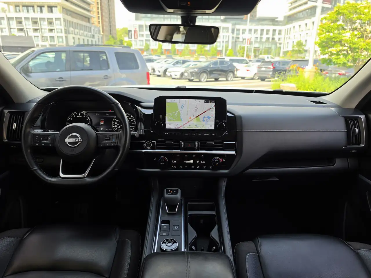Nissan Pathfinder fotografie Nissan Pathfinder
