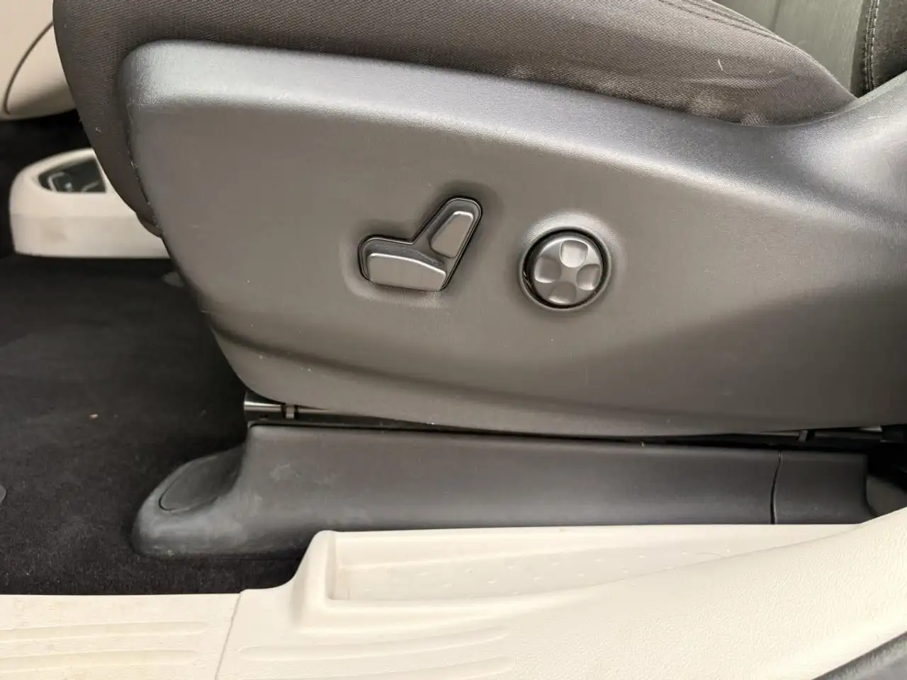 Chrysler Grand Caravan photo Chrysler Grand Caravan