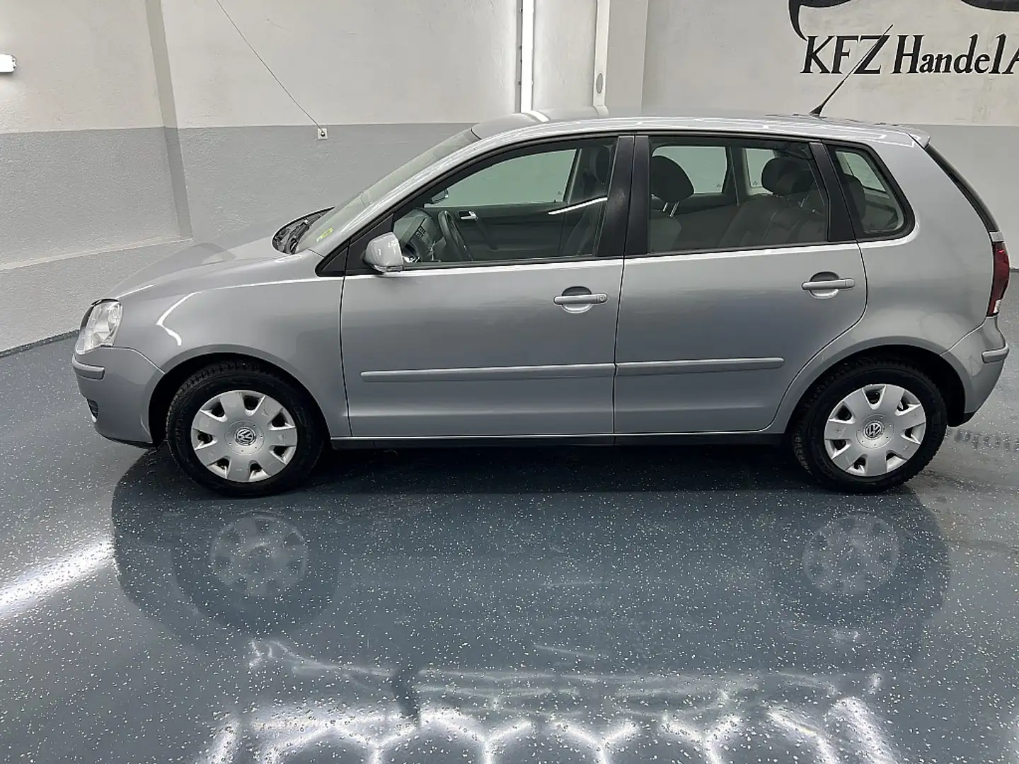 Volkswagen Polo Cool Family 1,2 * SOFORT FINANZIERUNG & EINTAUS... Grau - 2