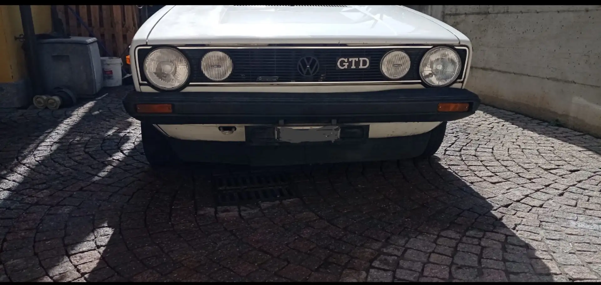Volkswagen Golf 3p 1.6 td Gtd Bianco - 1
