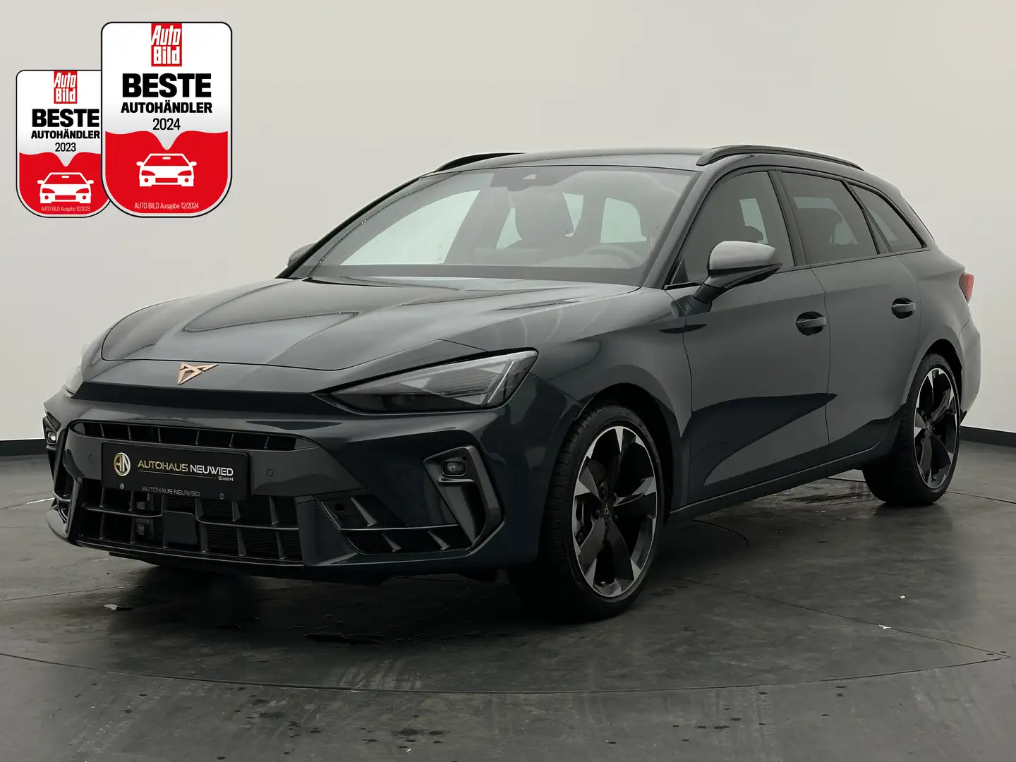 CUPRA Leon Leon Sportstourer 1.5 eTSI DSG+CAM+LED-SW+KESSY+ Blauw - 1