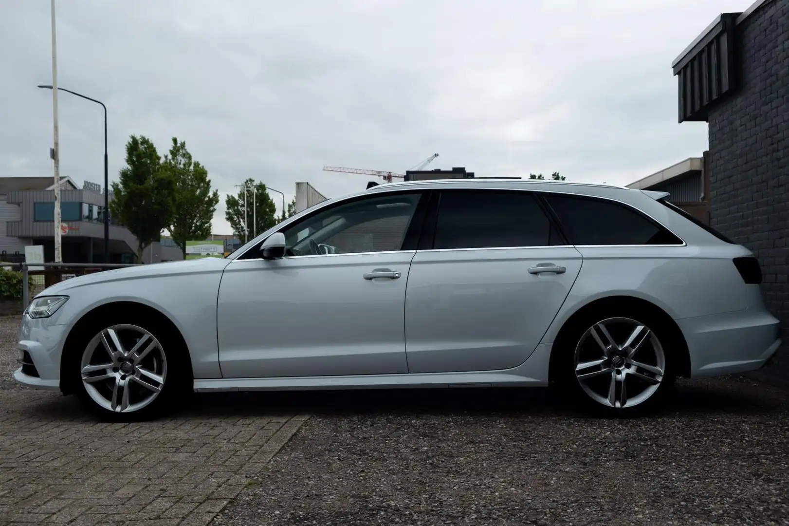 Audi A6 Avant 3.0 TDI BiT quattro Premium Edition | Pano | Blanco - 2