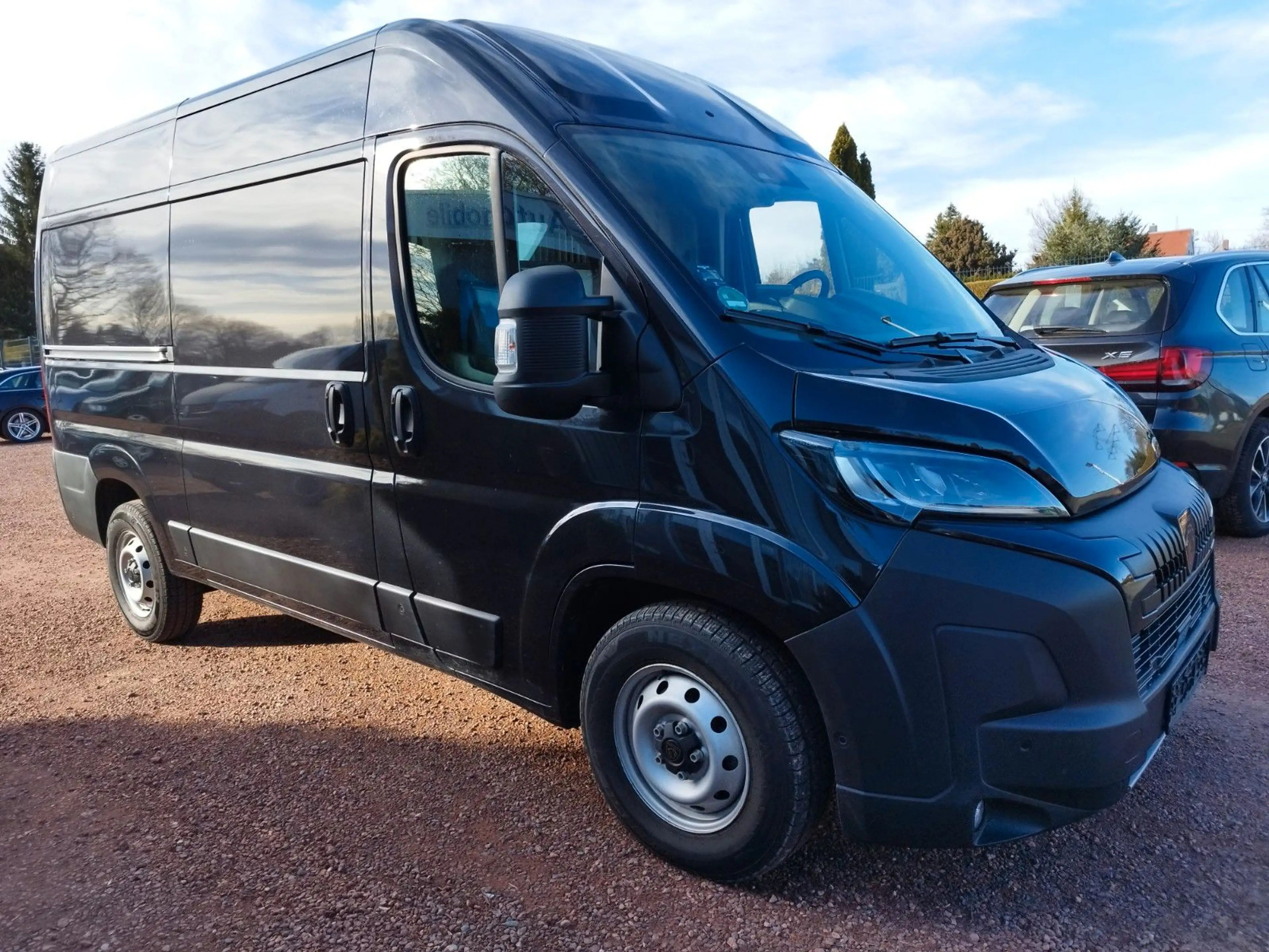 Peugeot Boxer Kasten Hochraum 335 L2H2 BlueHDi 180 — photo 2