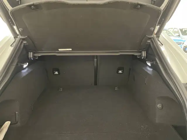 Porsche Taycan view 13