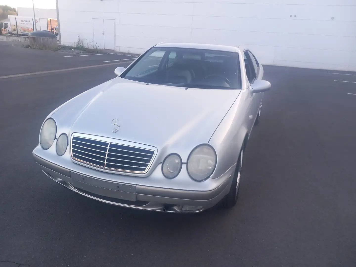 Mercedes-Benz CLK 200 ELEGANCE GARANTI 12.MOIS avec CT OK Gris - 2