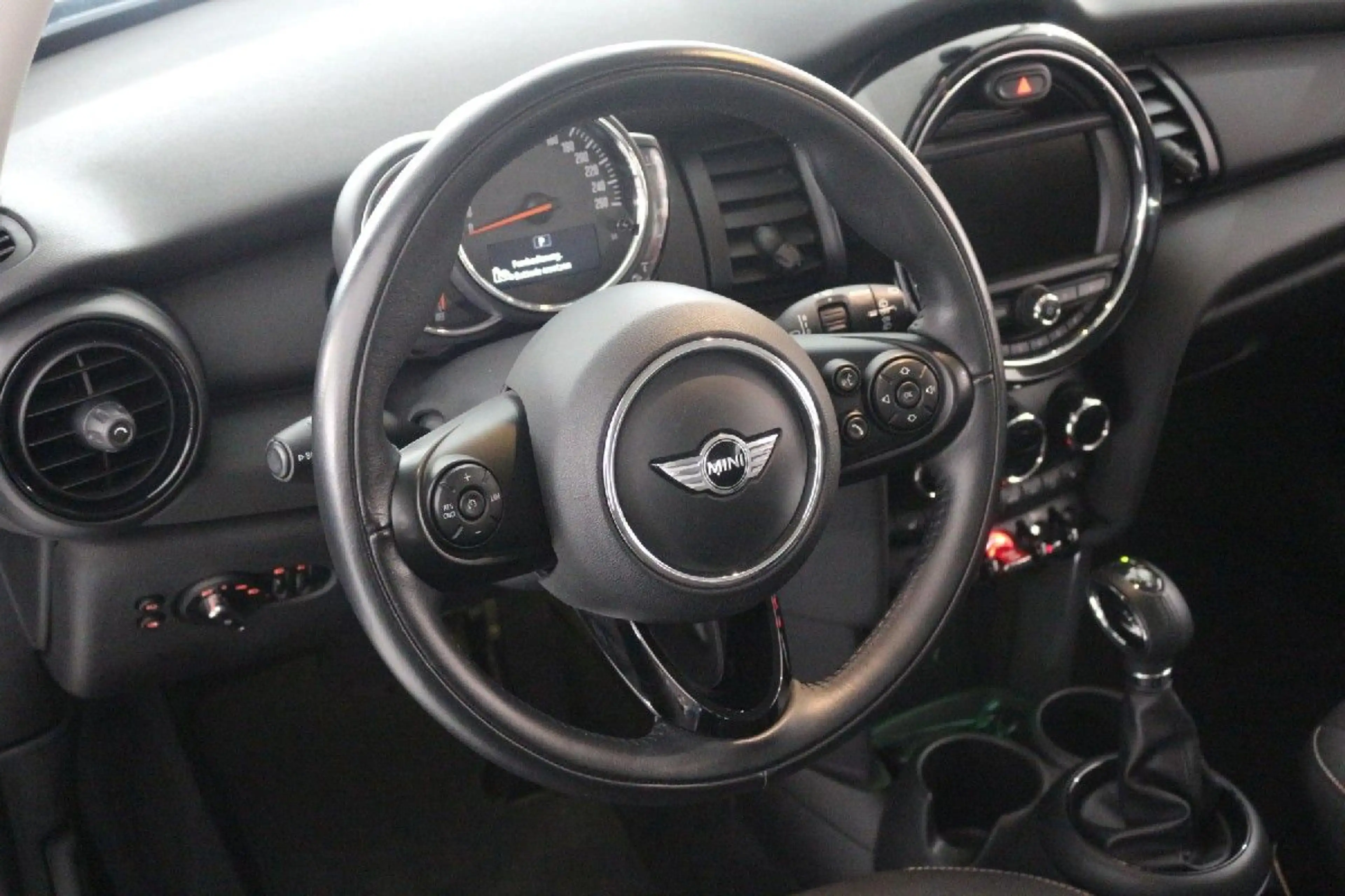 MINI One - Automatik-Navi-Tempomat-Sitzheizung-PDC — photo 8