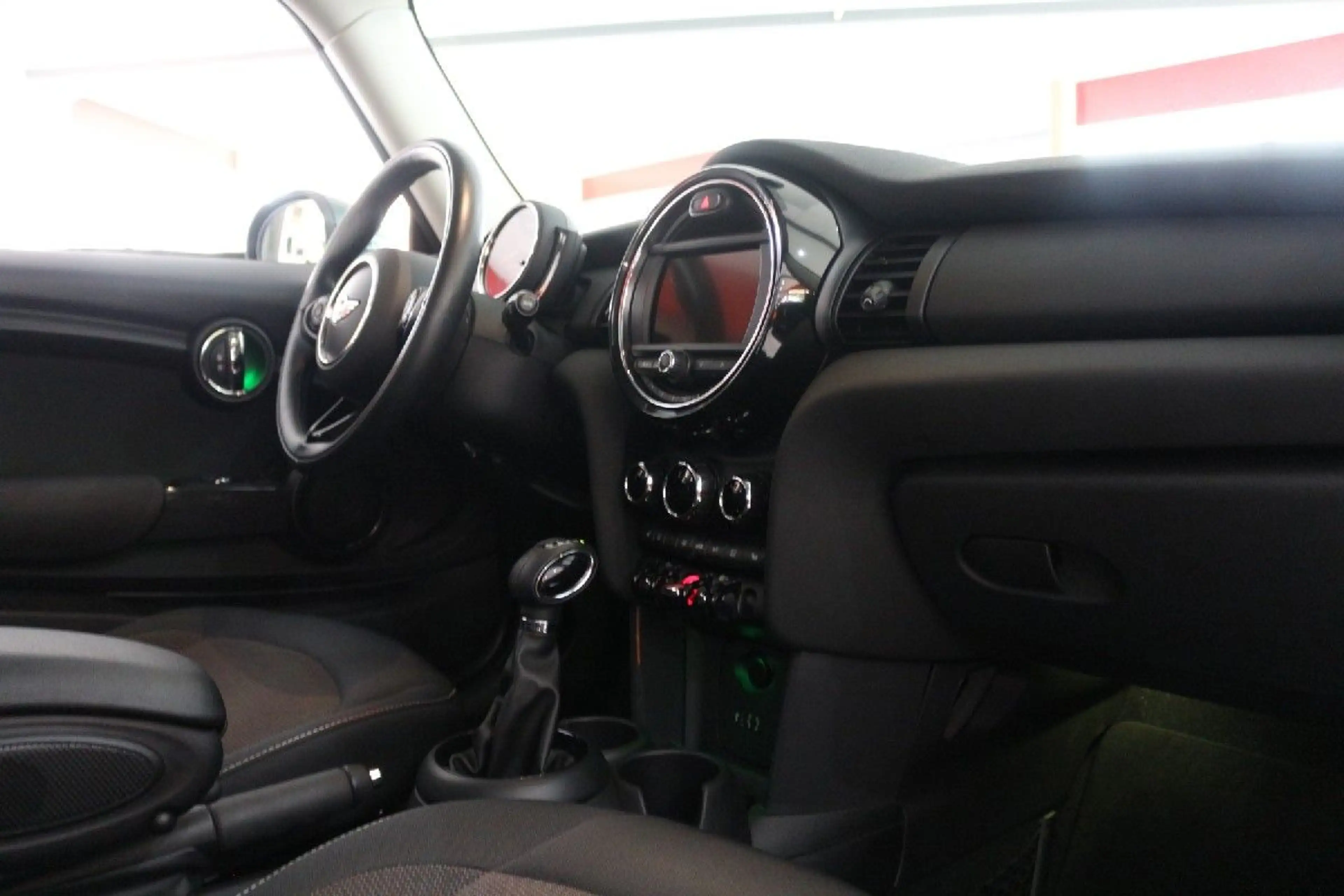 MINI One - Automatik-Navi-Tempomat-Sitzheizung-PDC — photo 10