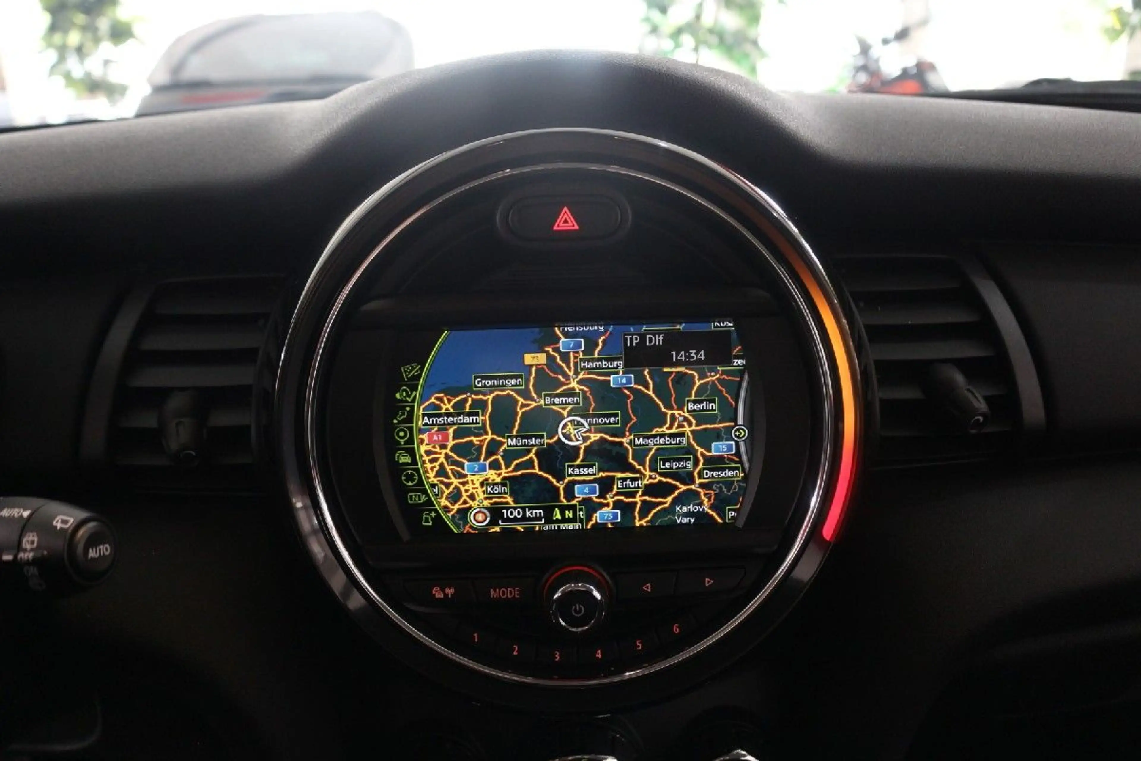 MINI One - Automatik-Navi-Tempomat-Sitzheizung-PDC — photo 15