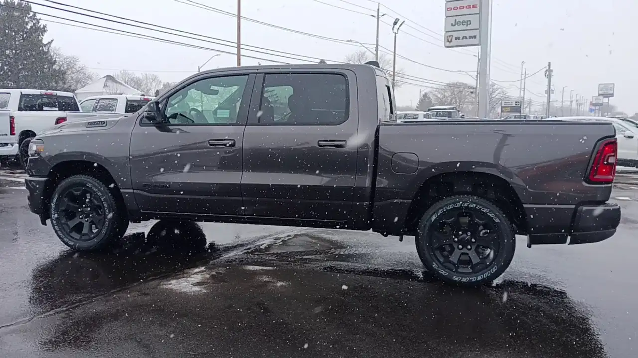 RAM 1500 снимка RAM 1500