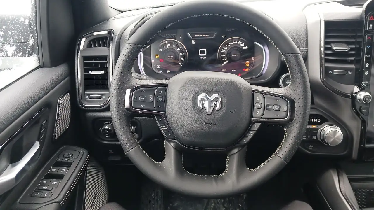 RAM 1500 снимка RAM 1500