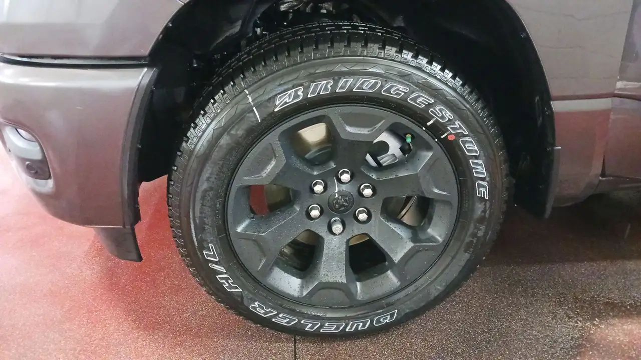 RAM 1500 снимка RAM 1500