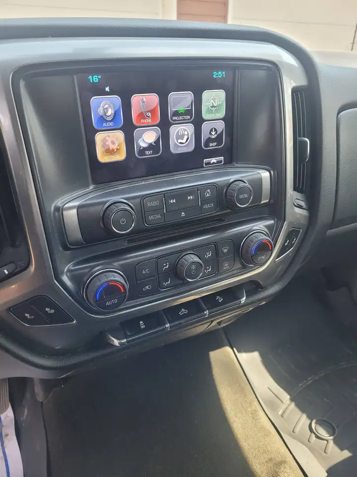 Chevrolet Silverado 1500 снимка Chevrolet Silverado 1500