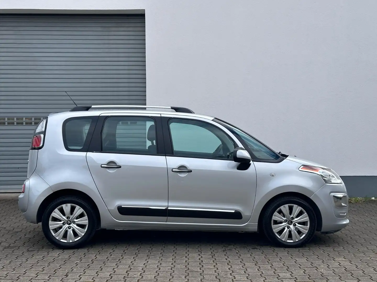 Citroen C3 Picasso 1.6 VTi Exclusive*TÜV neu*Temp*Klima Zilver - 2