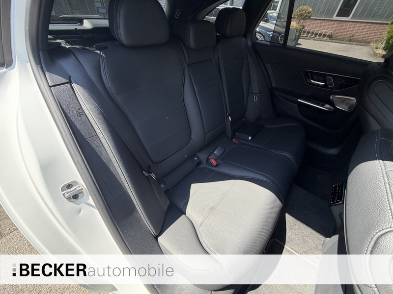 Mercedes-Benz C 300 C 300 d T Edition AMG BURMESTER MASSAGE 360° Navi — photo 13