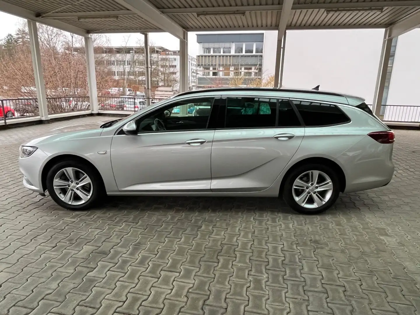 Opel Insignia ST Bus. Edi., Standheizung, Navi... Silber - 2