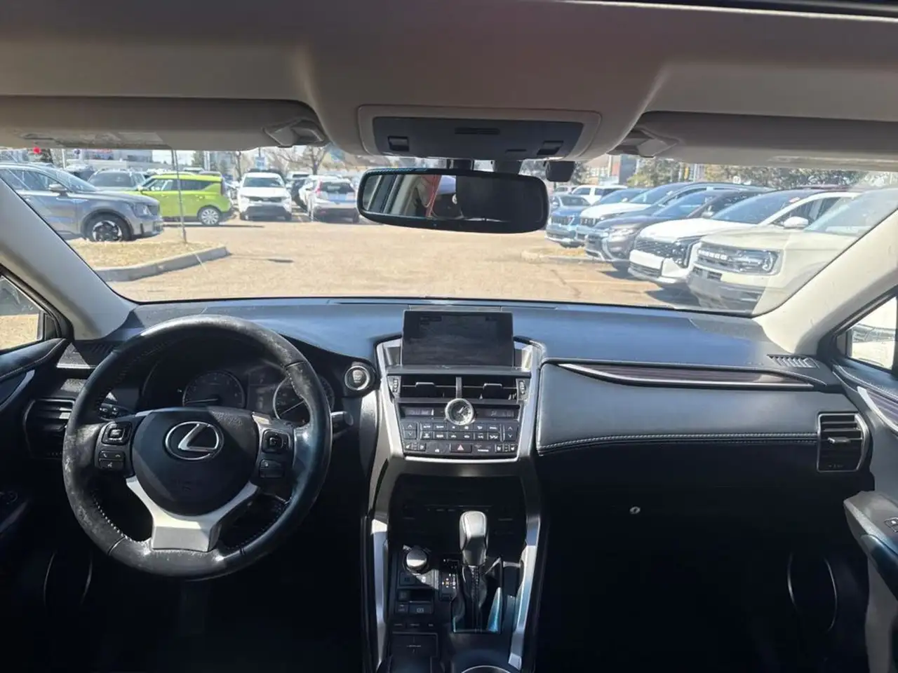 Lexus NX снимка Lexus NX