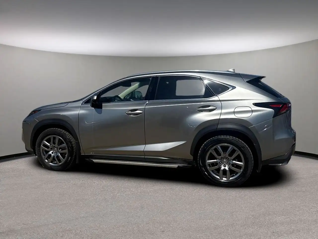 Lexus NX снимка Lexus NX