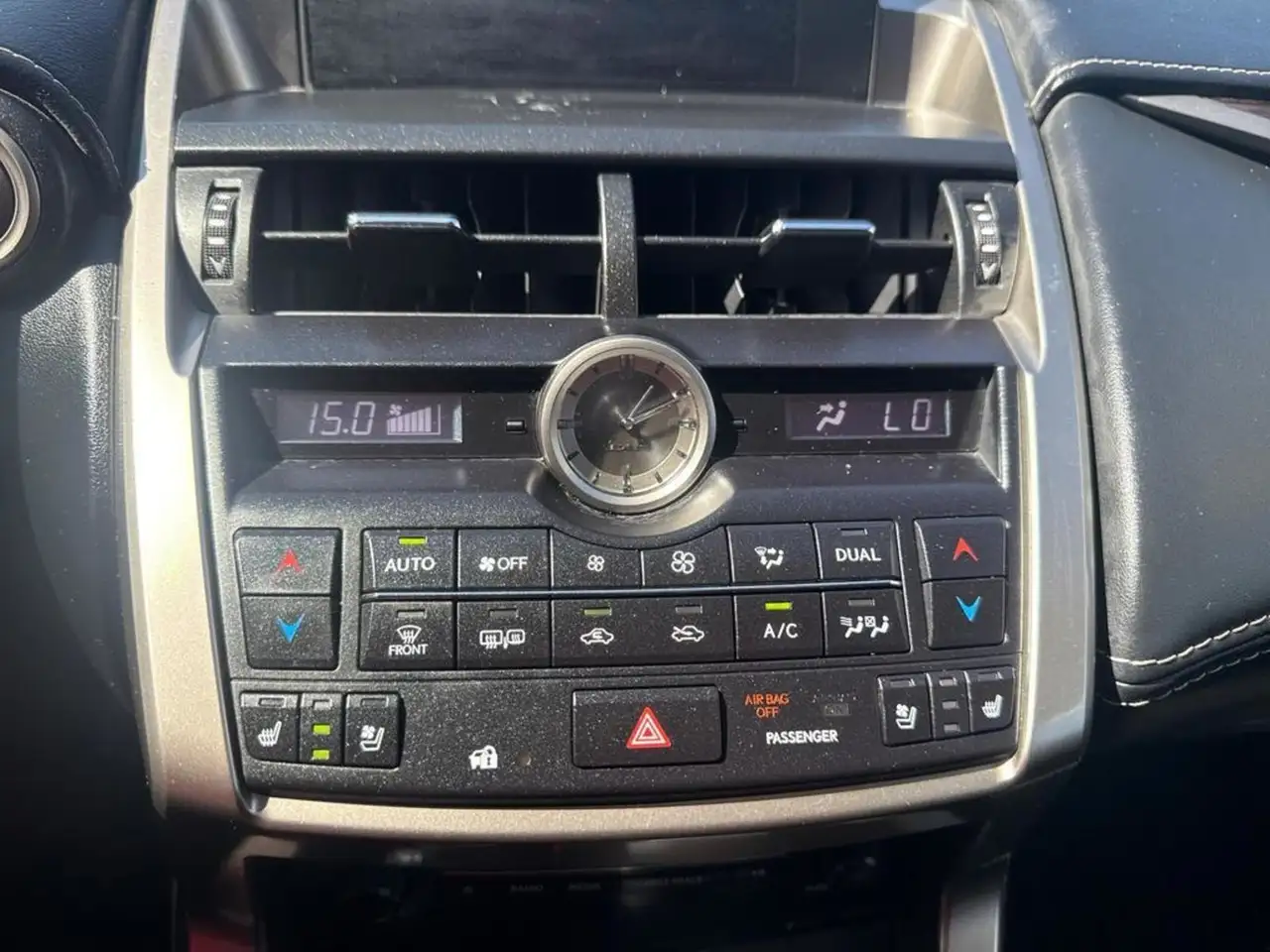 Lexus NX снимка Lexus NX