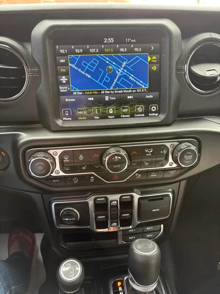 Jeep Wrangler снимка Jeep Wrangler